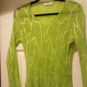 Like new lovely lime green spring blouse